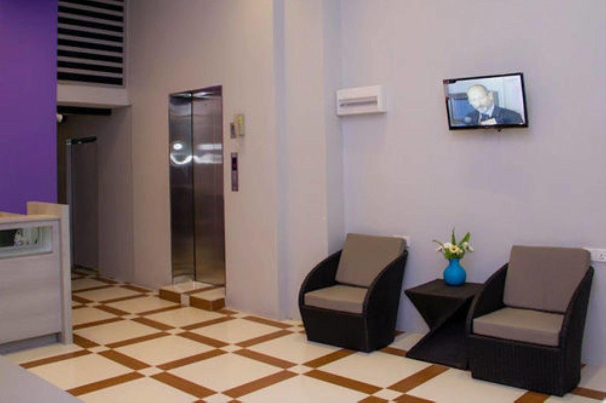 Hotel Mila Noa Янгон Екстериор снимка
